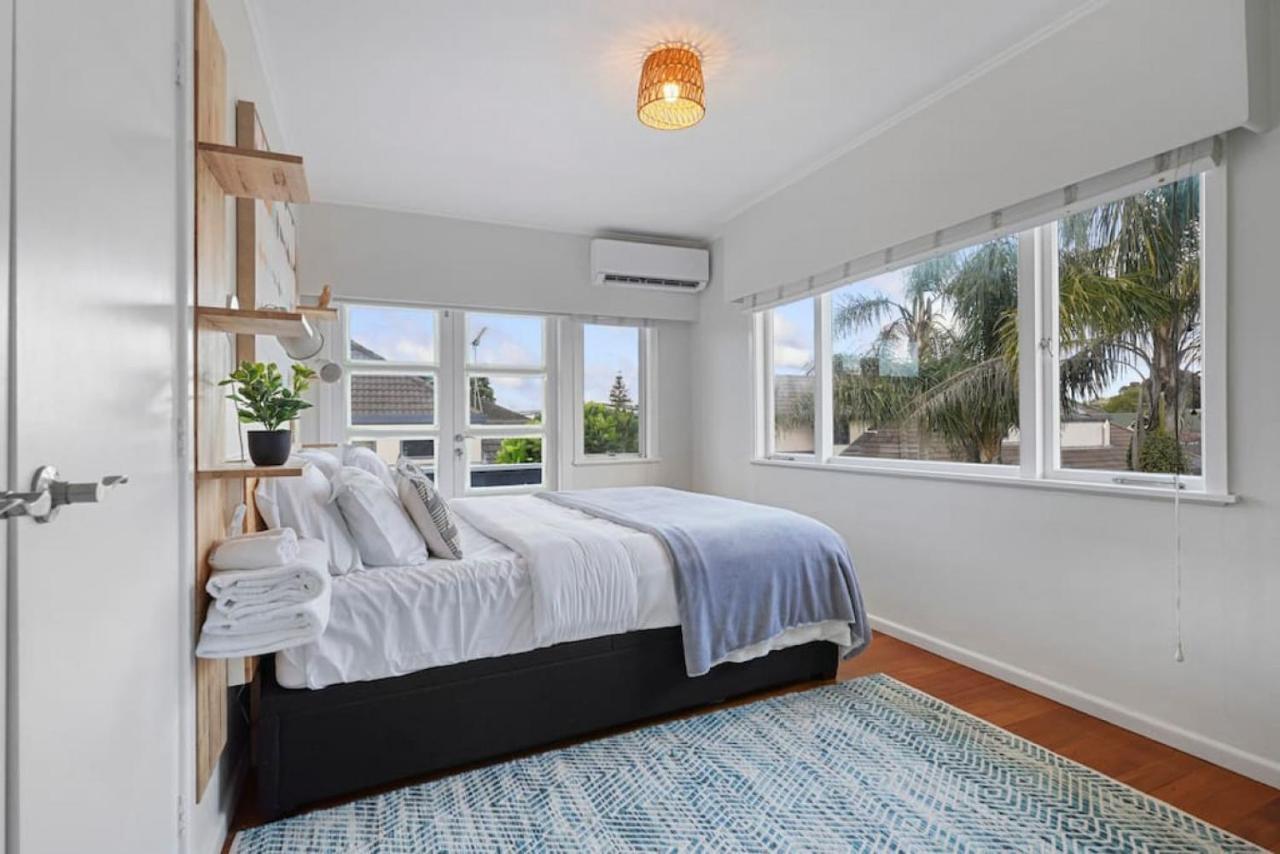 Amazing Home By Beach - Fully Aircon-Ed - Wifi Auckland Eksteriør billede