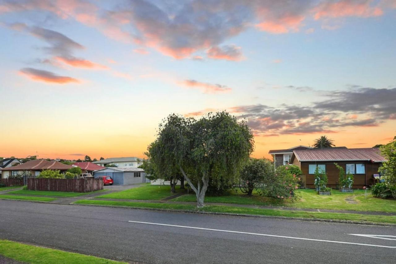 Amazing Home By Beach - Fully Aircon-Ed - Wifi Auckland Eksteriør billede