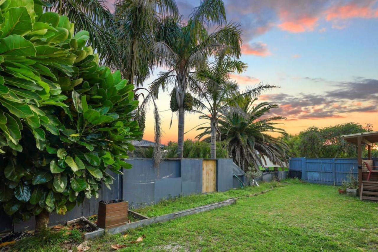 Amazing Home By Beach - Fully Aircon-Ed - Wifi Auckland Eksteriør billede