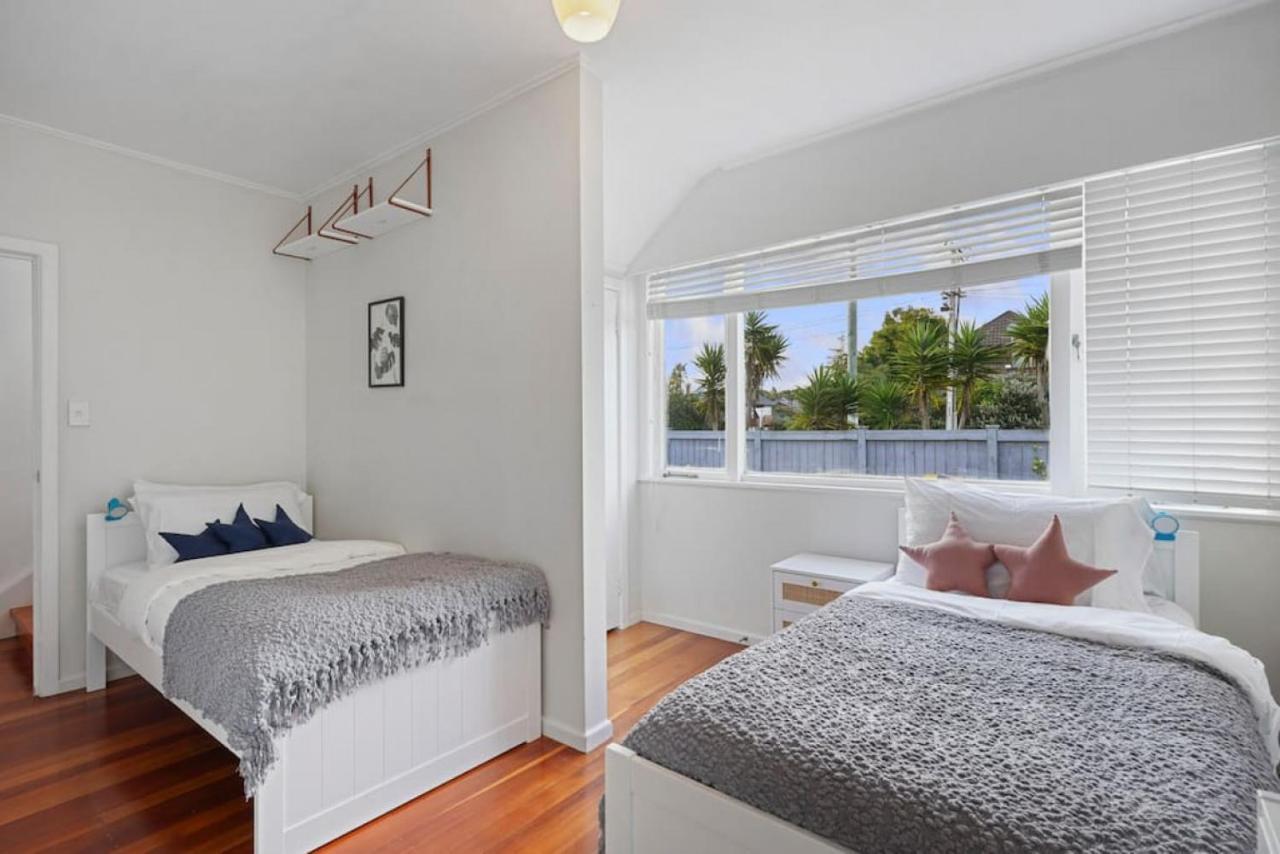 Amazing Home By Beach - Fully Aircon-Ed - Wifi Auckland Eksteriør billede