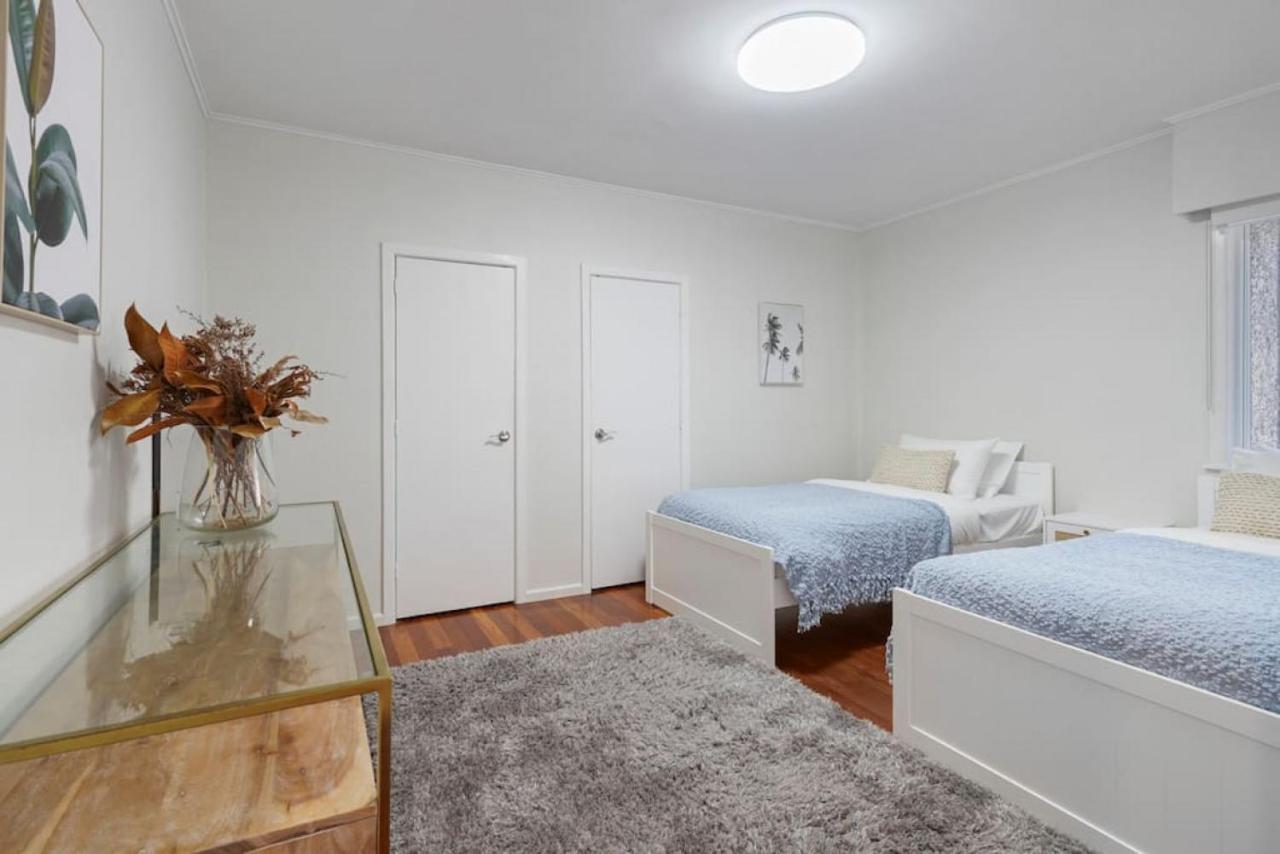 Amazing Home By Beach - Fully Aircon-Ed - Wifi Auckland Eksteriør billede
